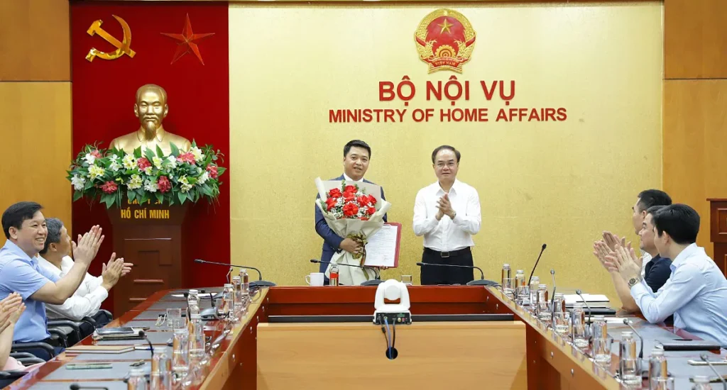 Công Bố Quyết Định Bổ Nhiệm Phó Vụ Trưởng Vụ Tổ Chức - Biên Chế