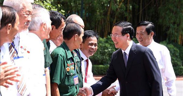 Chủ tịch nước tặng quà cho người có công nhân kỷ niệm 78 năm Ngày Thương binh - Liệt sĩ